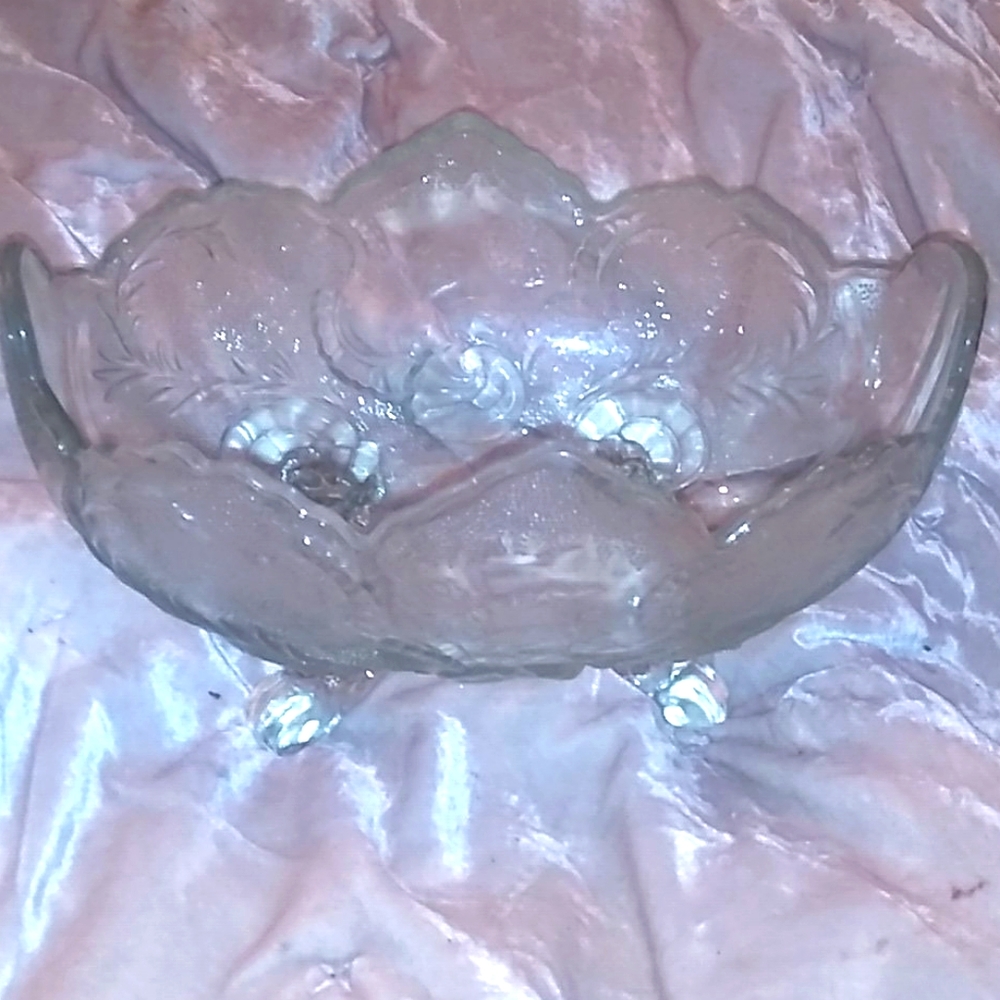 Vintage clear footed fruit bowl